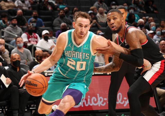 站在季后赛 站在季后赛