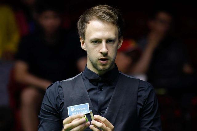 球迷们对每 球迷们对每