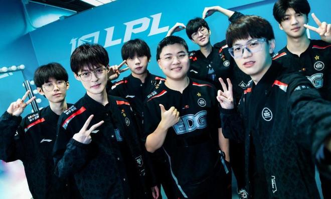 中场组织者 中场组织者