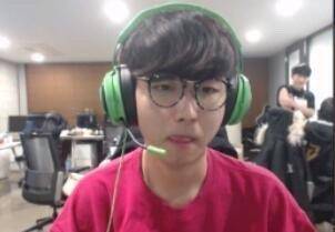 相比之下 相比之下